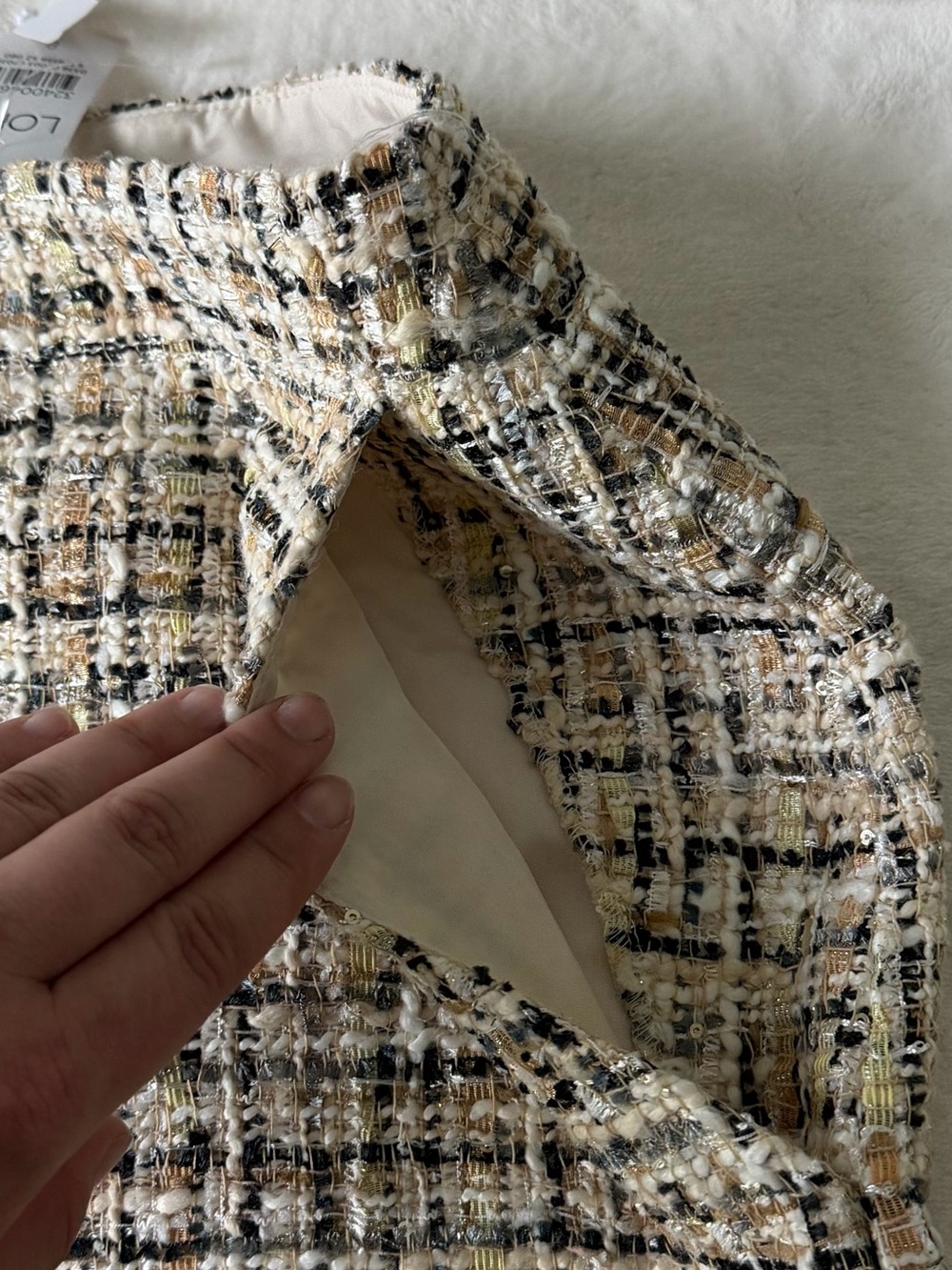 NWT LOFT Neutral Shimmer Tweed Mini Skirt - Size 8 - Picture 3 of 5